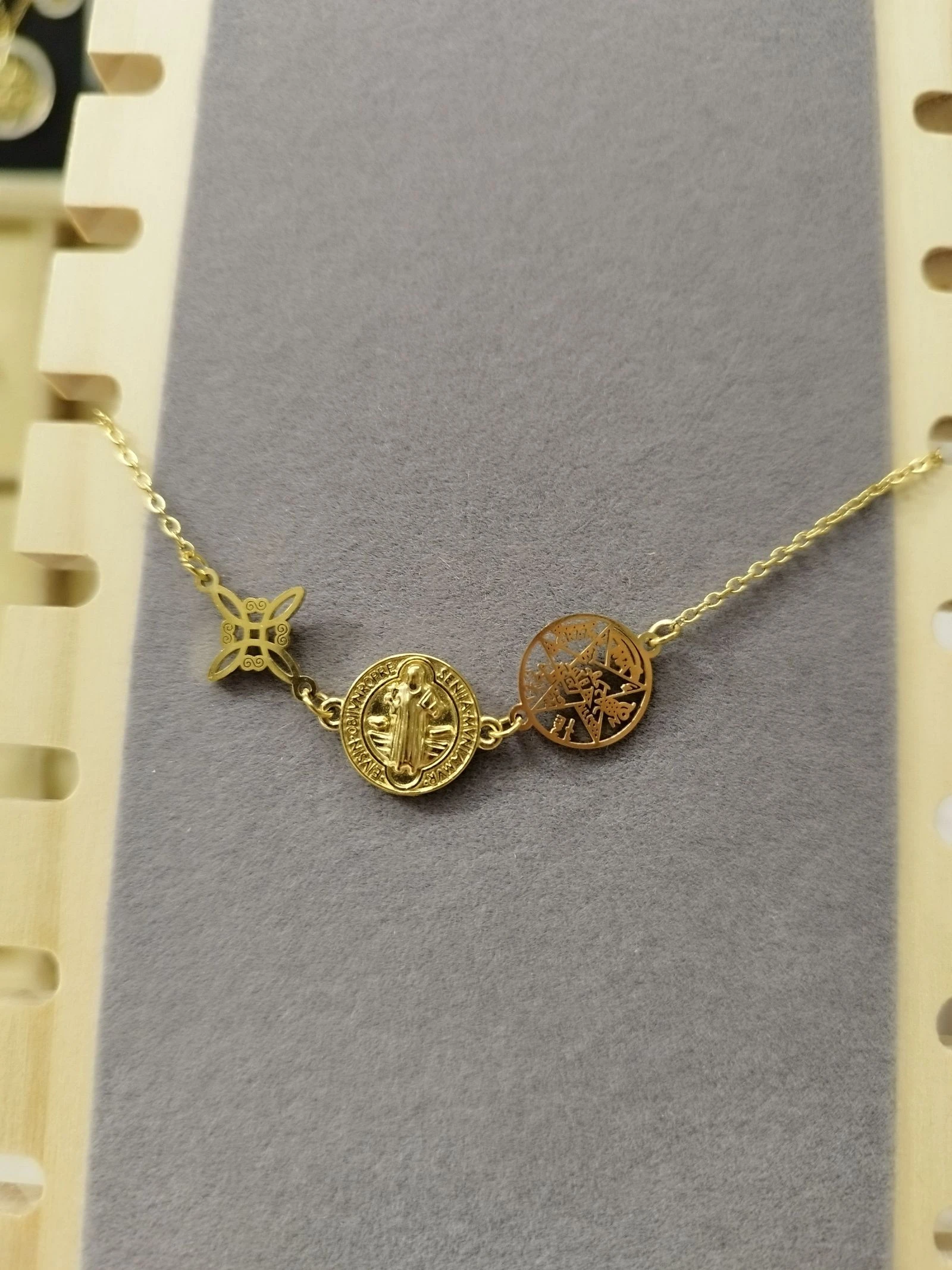 Gouden drievoudige bescherming armband – photo 2